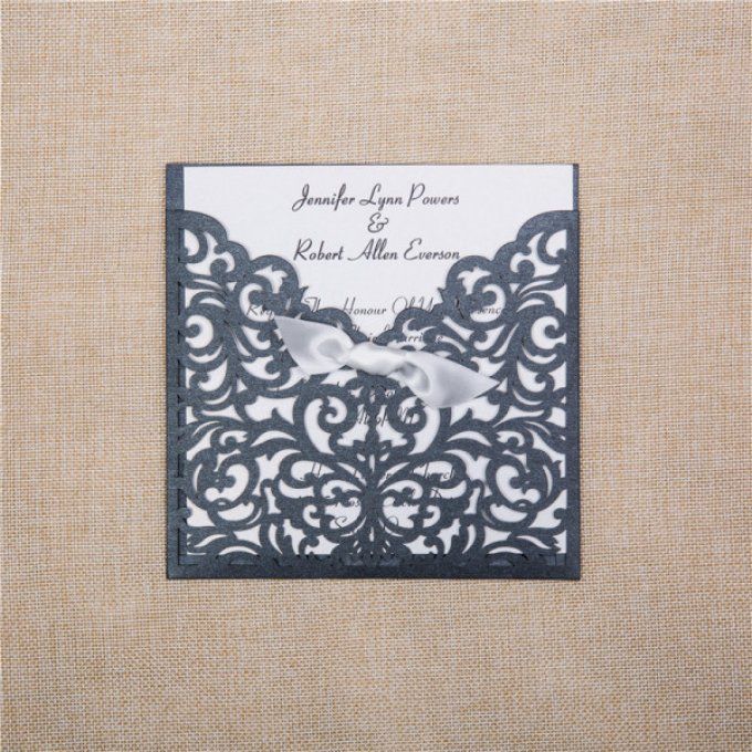 Faire-part pochette en dentelle noces marine