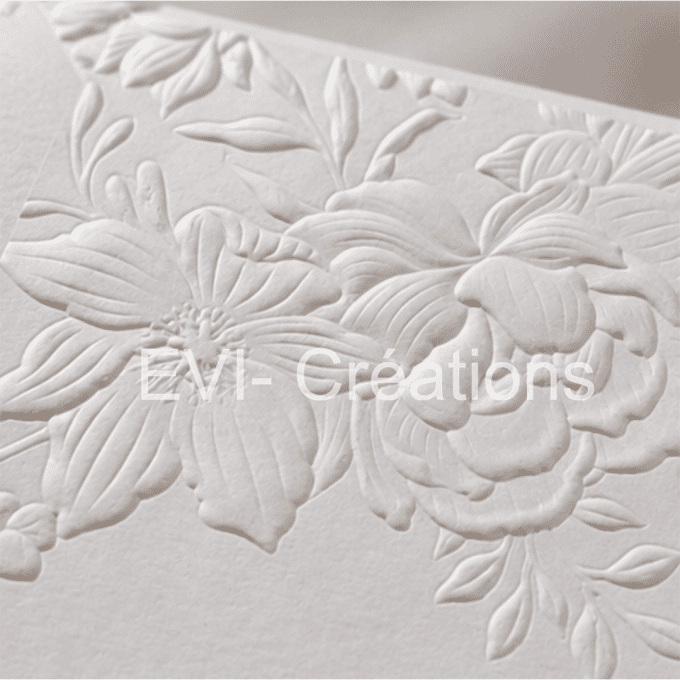 Faire-part gaufrage fleuri